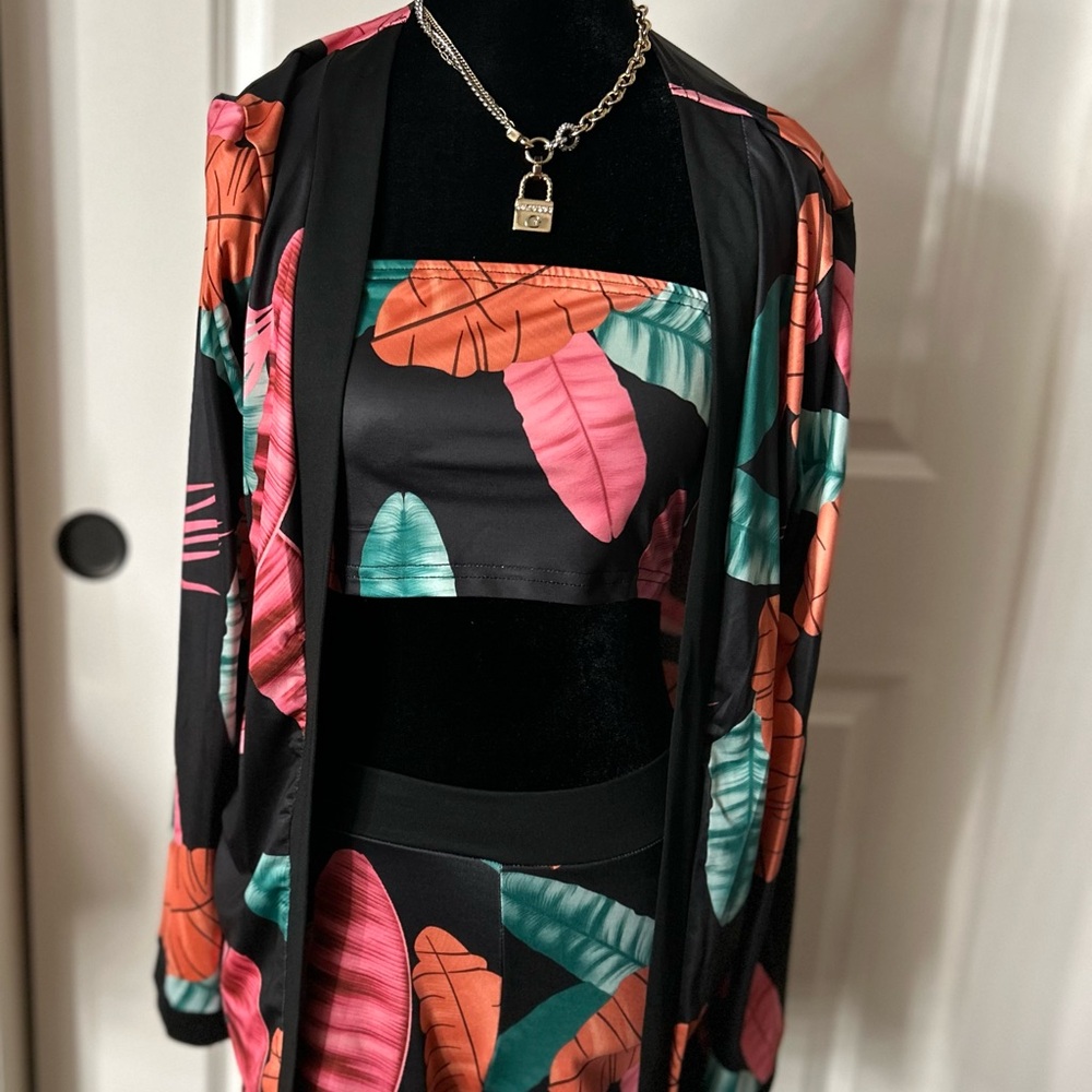 Tropical Leaf Print Two-Piece Set